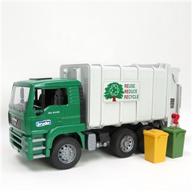 bruder-02764-man-garbage-1